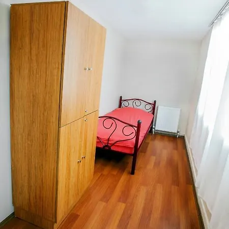 Gökçe - Only Men Albergue Istambul