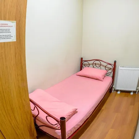 Gökçe - Only Men Istambul