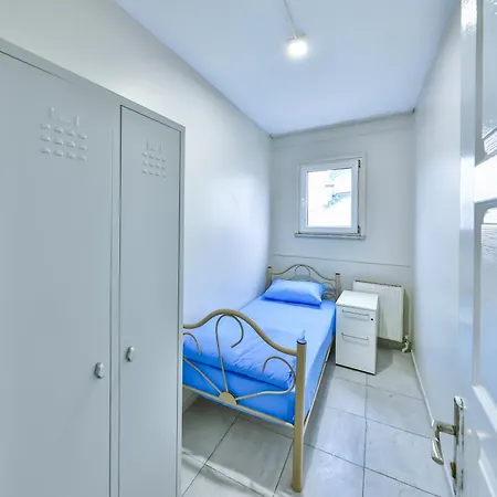 Gökçe - Only Men *