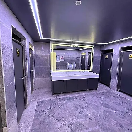 Goekce - Only Men * Estambul